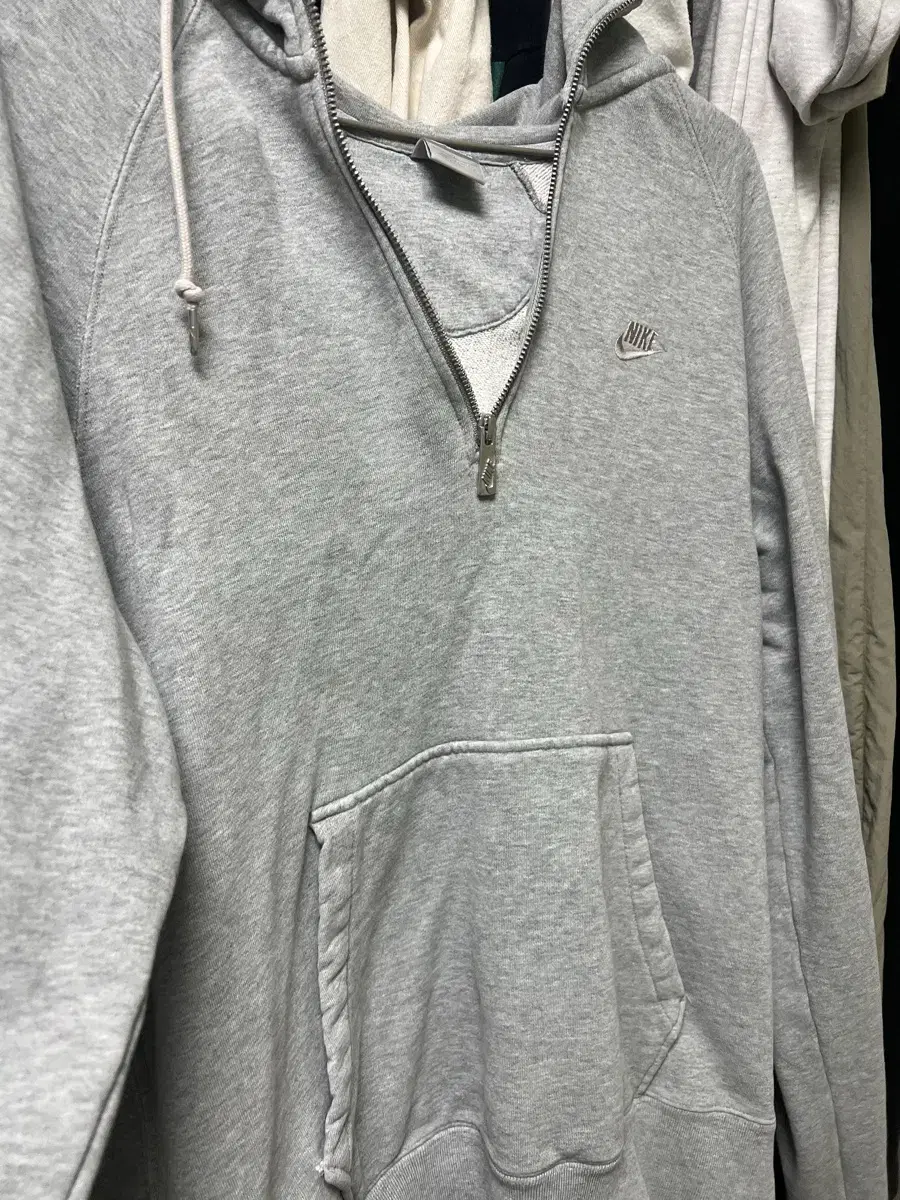 Authentic Nike Vintage Vahn Zip-up Hoodie