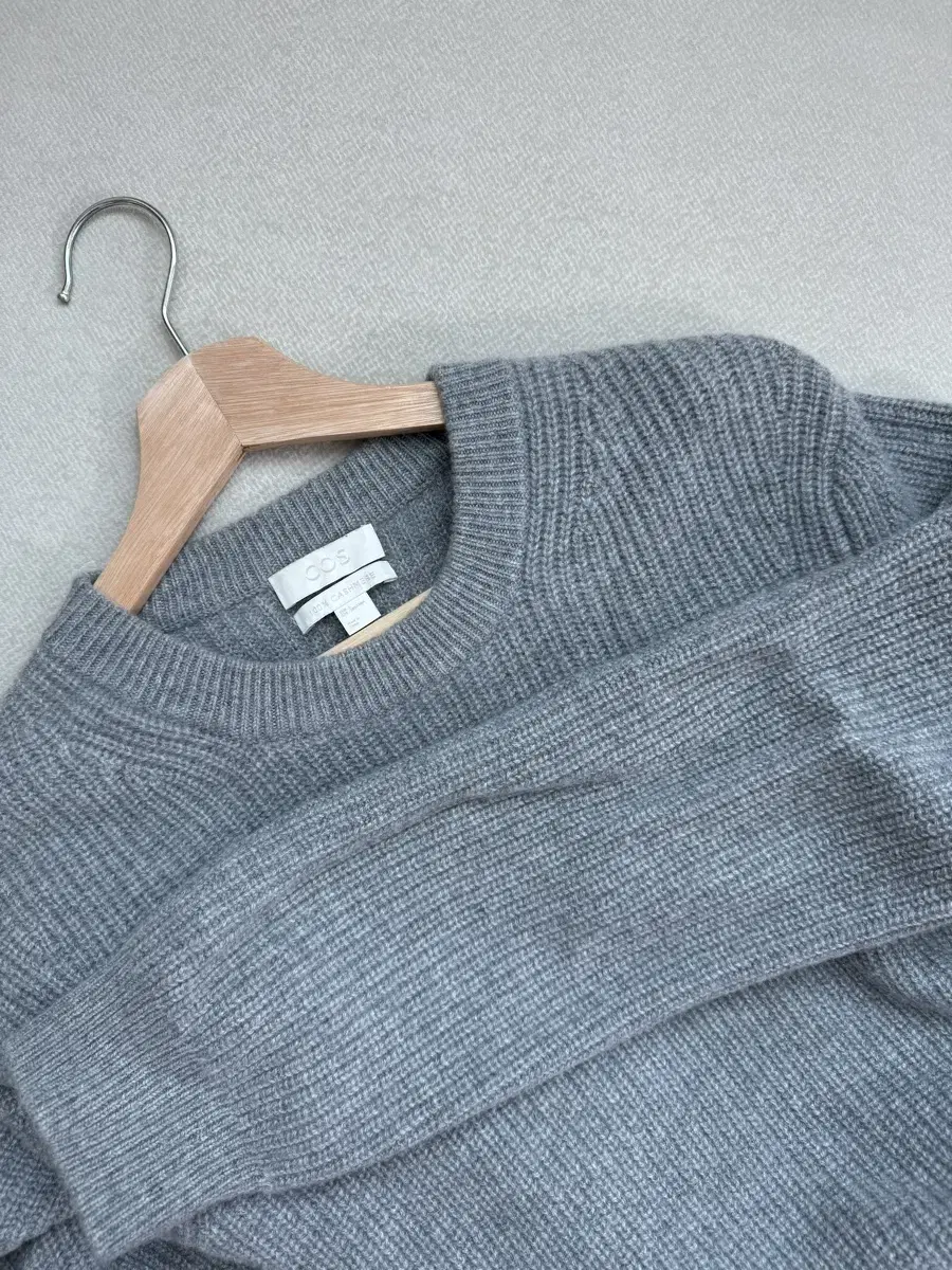 COS 100% Cashmere Sweater