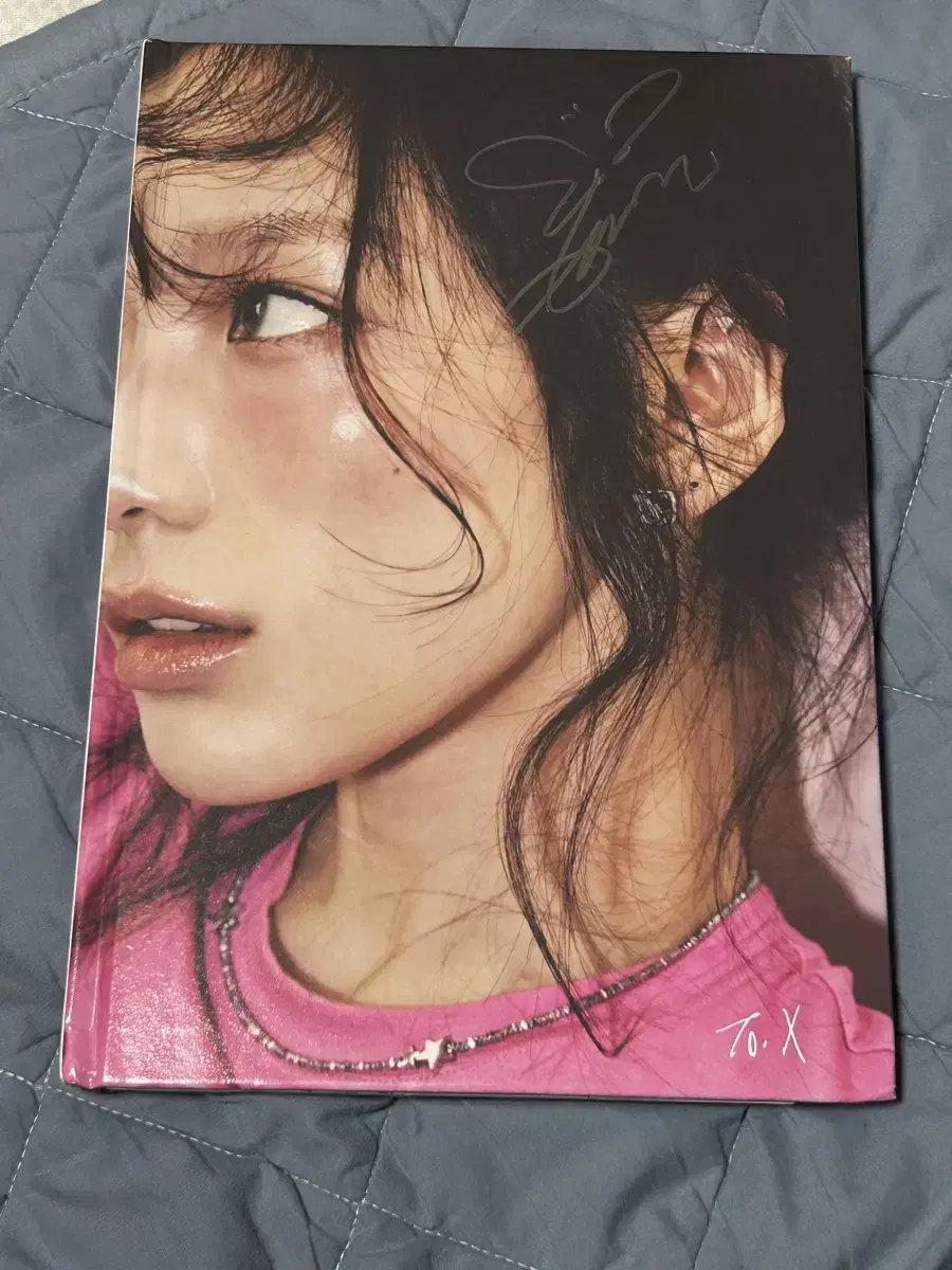 Taeyeon sign album (Not for sale)