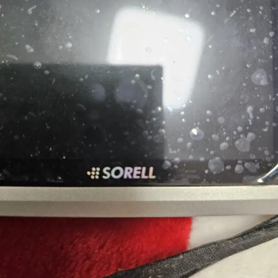 25만원 동영상재생 130만화소 회전카메라 국산 SORELL