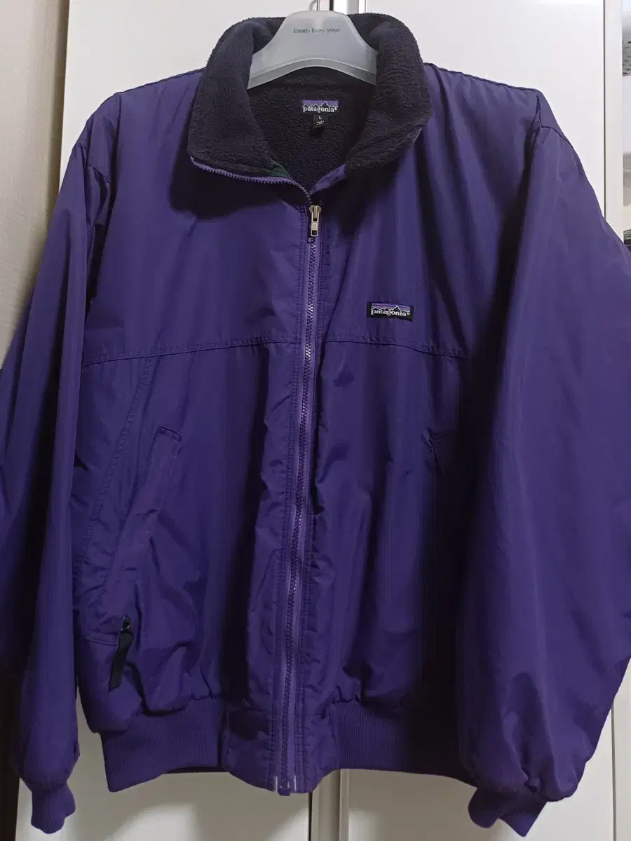 [L] Patagonia Sheld Sinchilla Bomber Jacket Purple