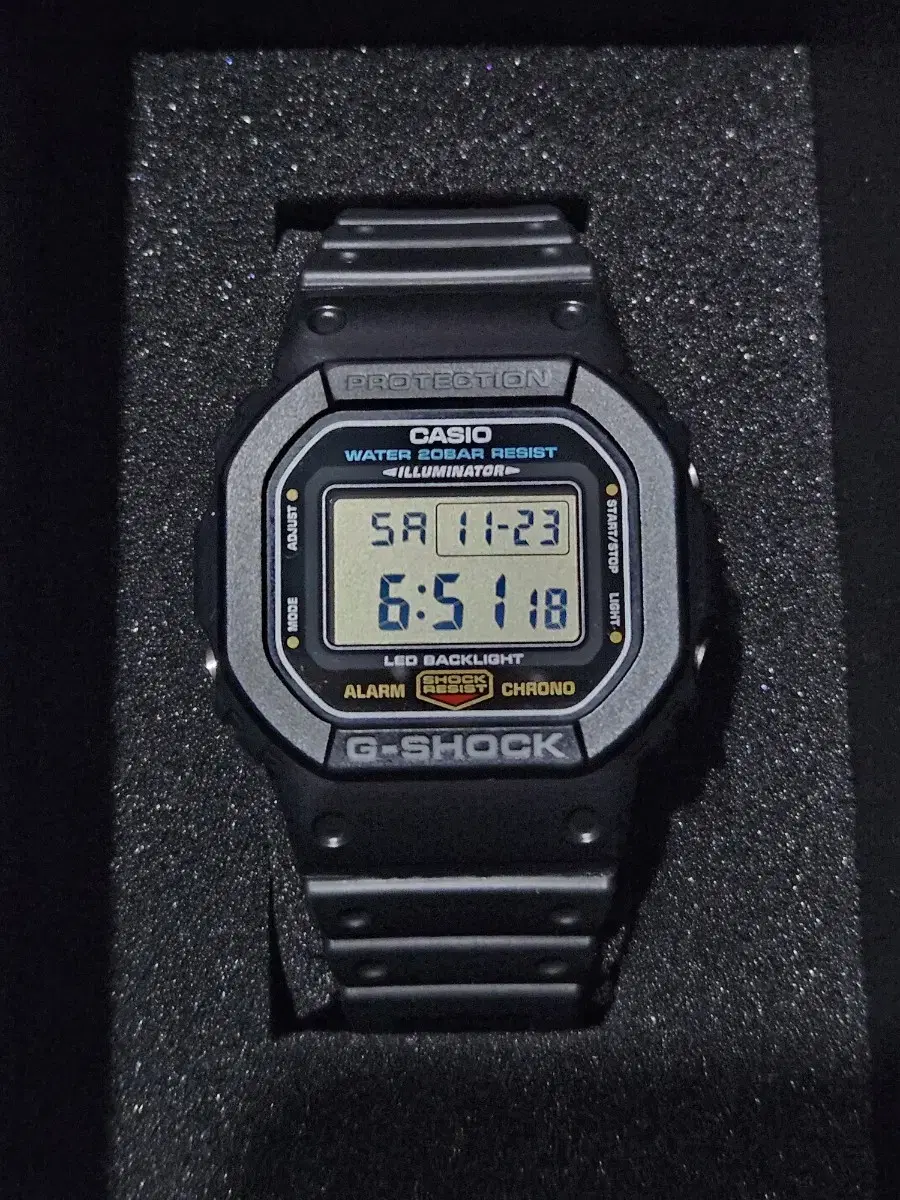 지샥 DW-5600UE-1JF(신형LED)