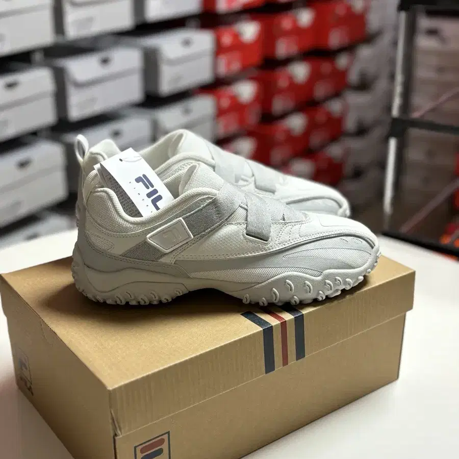 245 휠라 FILA 에샤페 패션 스니커즈 화이트 1XM02346G071