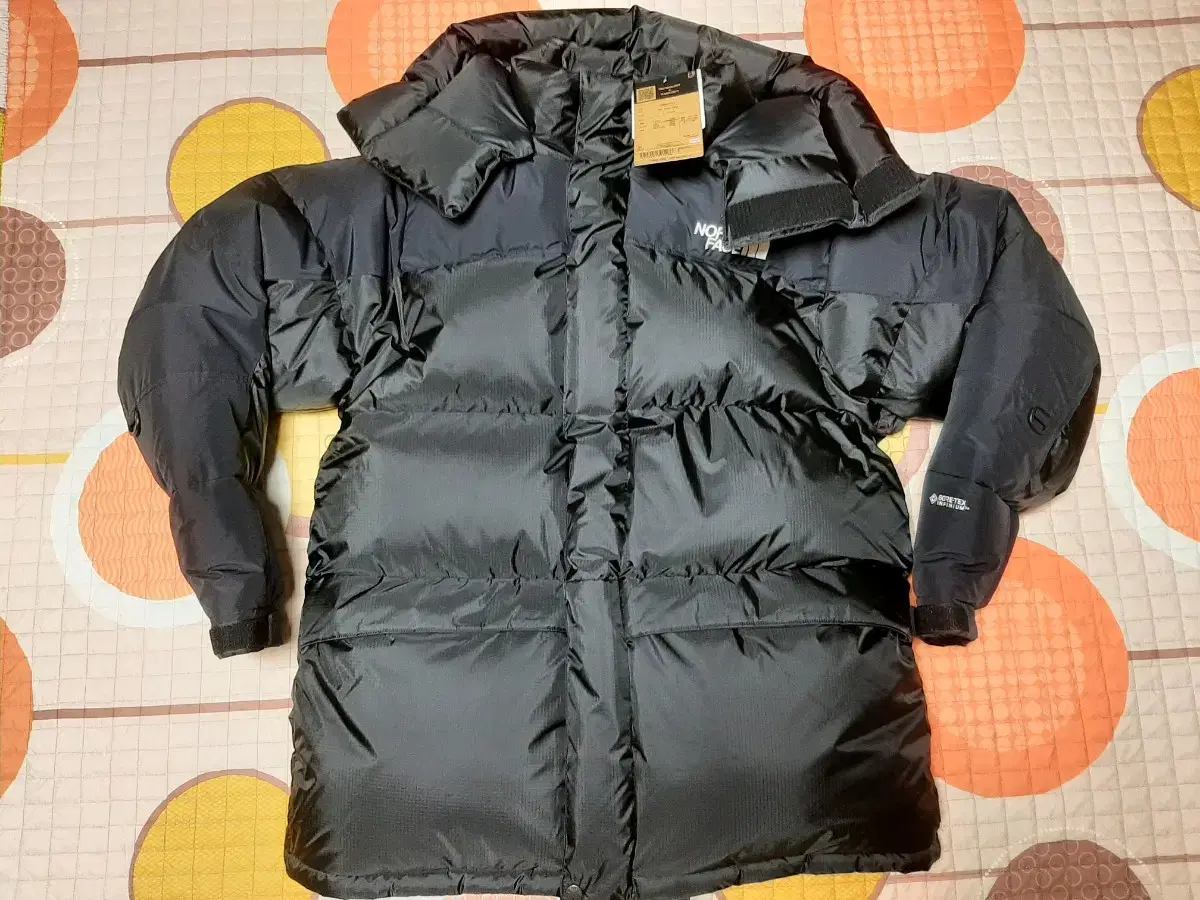 L) The North Face Ilpan Powerdown Parka Padded Black