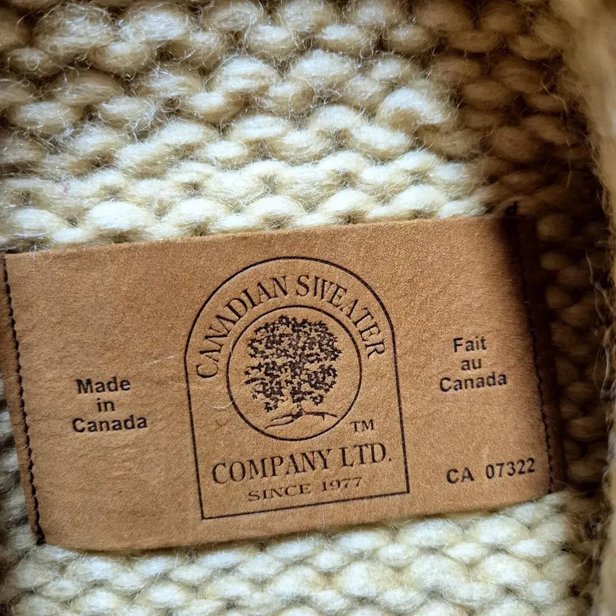 CANADIAN SWEATER COMPANY LTD. 캐나다 코위찬 키