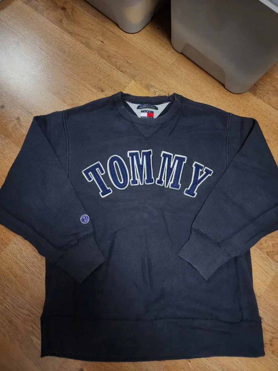 Taffo)90s Tommy Hilfiger Spellout Big Logo Navy Man-to-Man L