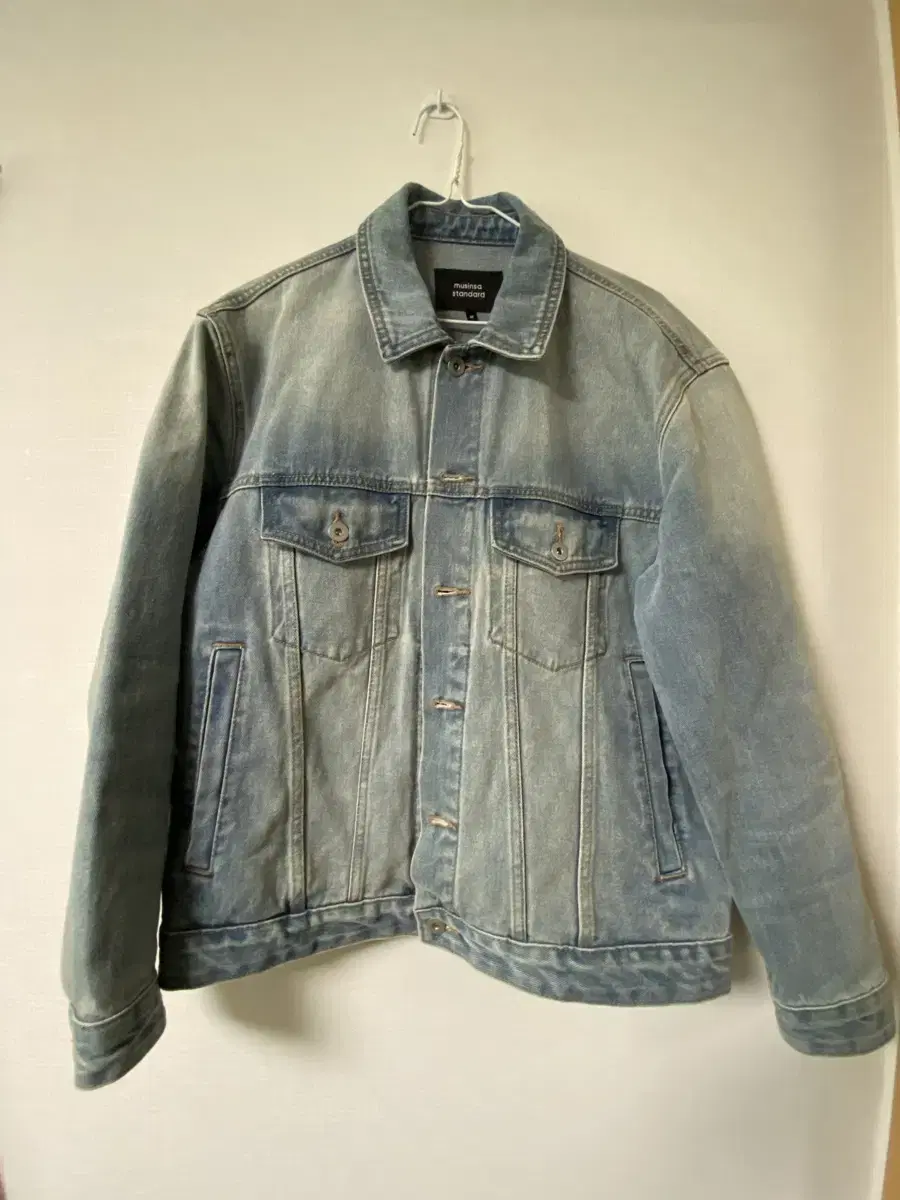 Unisex Standard Relaxed Denim Trucker Jacket M in Light Indigo