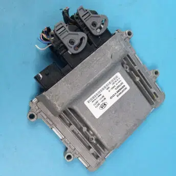 기아 로체 ECU 39141-25771 / 39111-25771