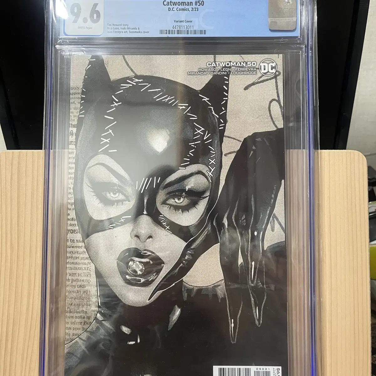 DC코믹스 미국 만화 캣우먼 CGC9.6등급