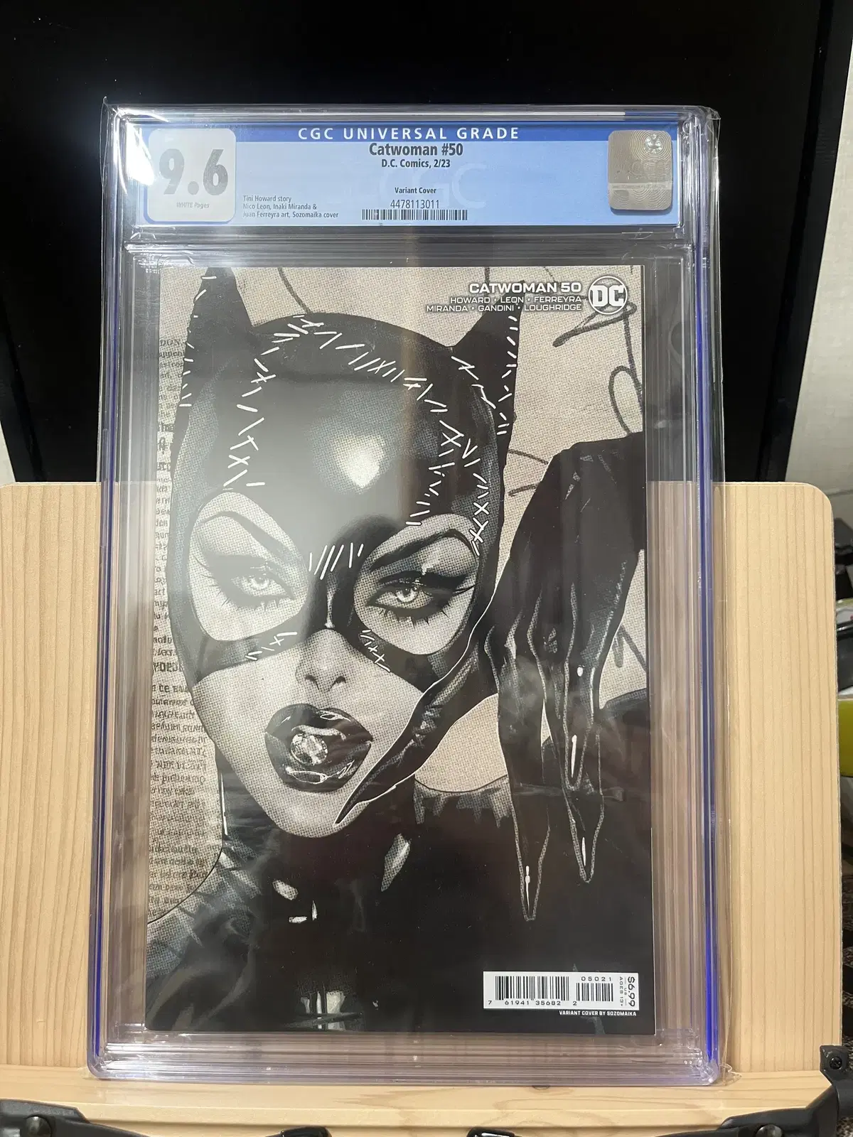 DC코믹스 미국 만화 캣우먼 CGC9.6등급