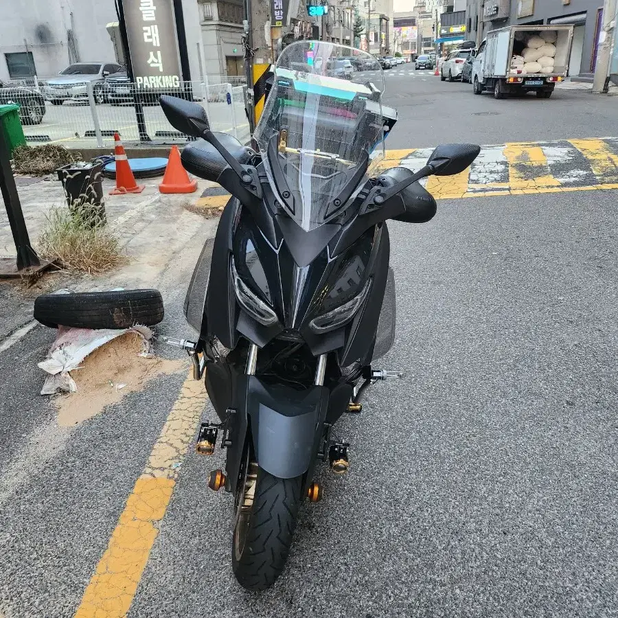 Xmax300 판매합니다