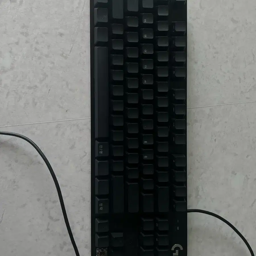 로지텍 G413 tkl se 키보드 팝니다