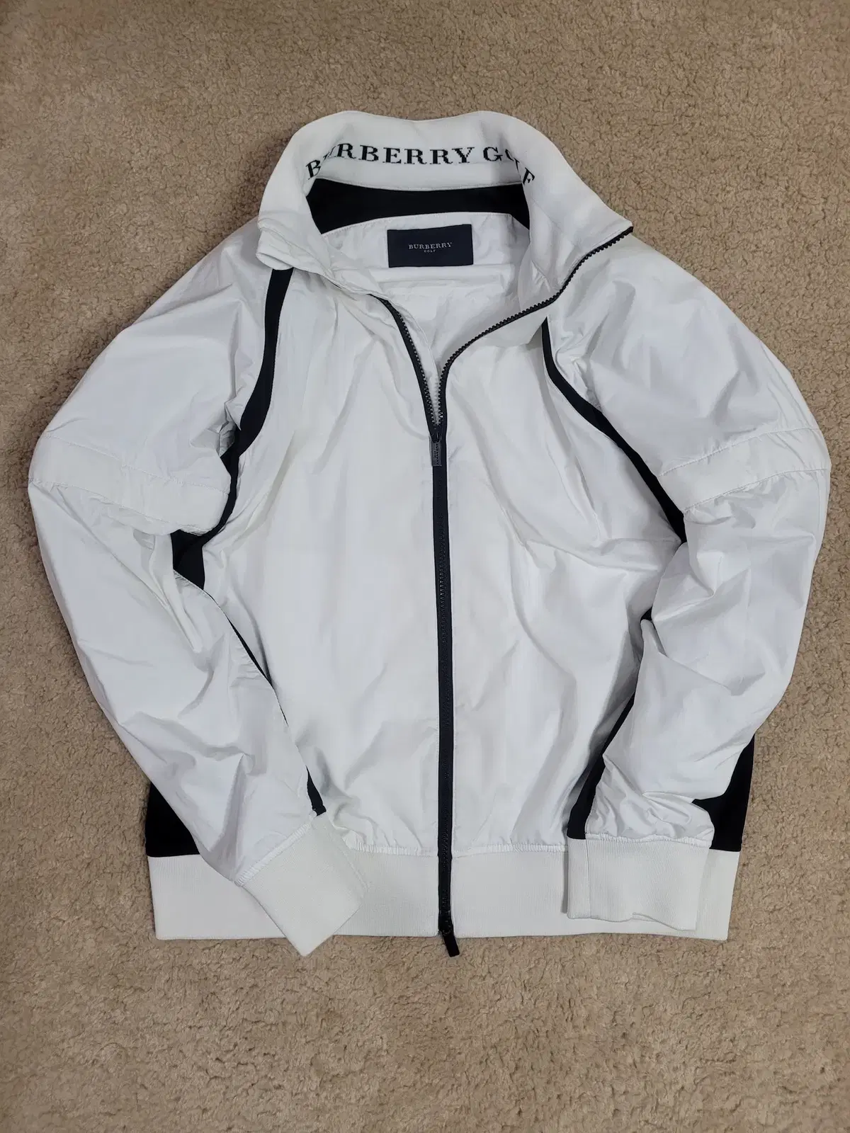 BURBERRY (Burberry Golf) Windbreaker Room 105