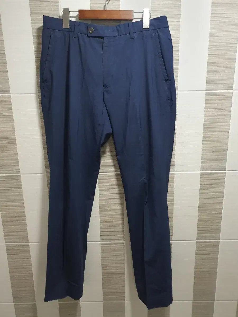 Genuine size 34 spandex pants from dix!