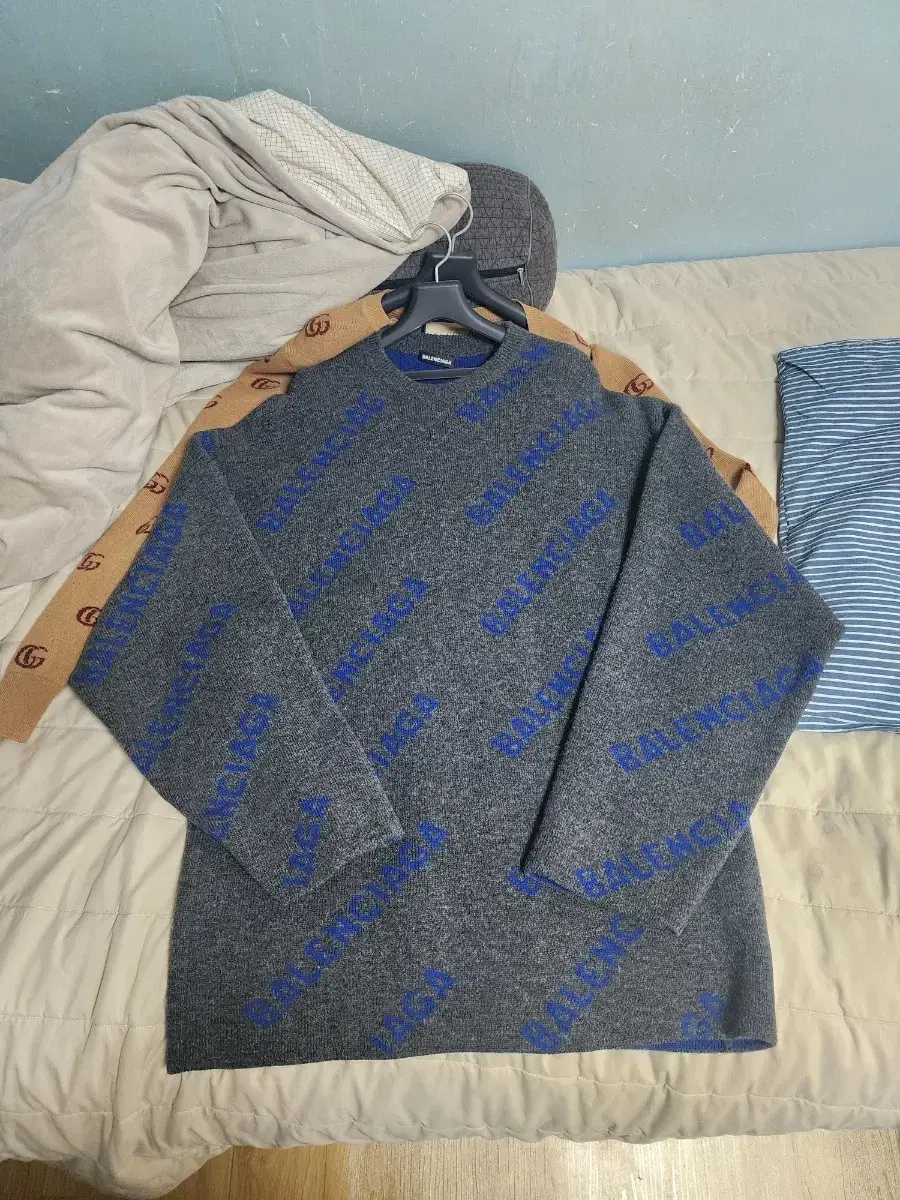 Balenciaga Overfit knit