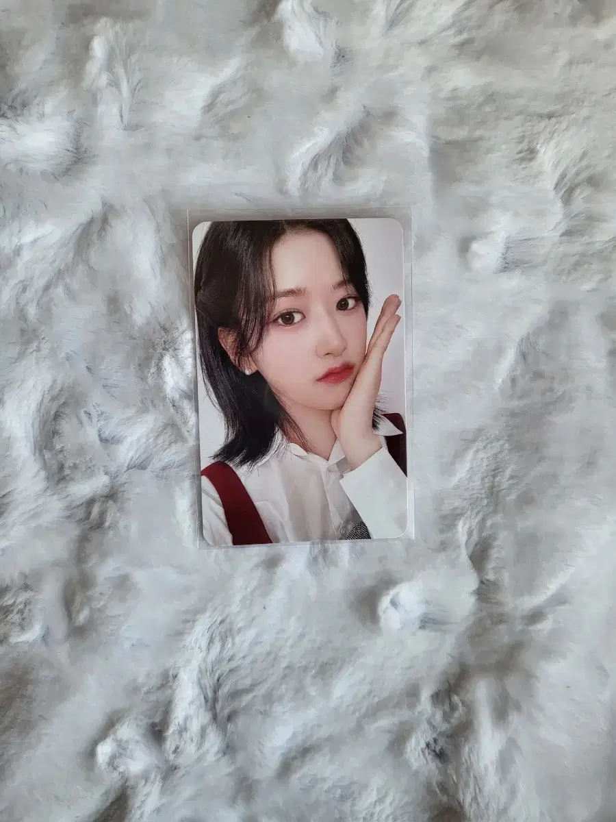 ive yujin ahn yujin switch ssq lovediive should ld photocard