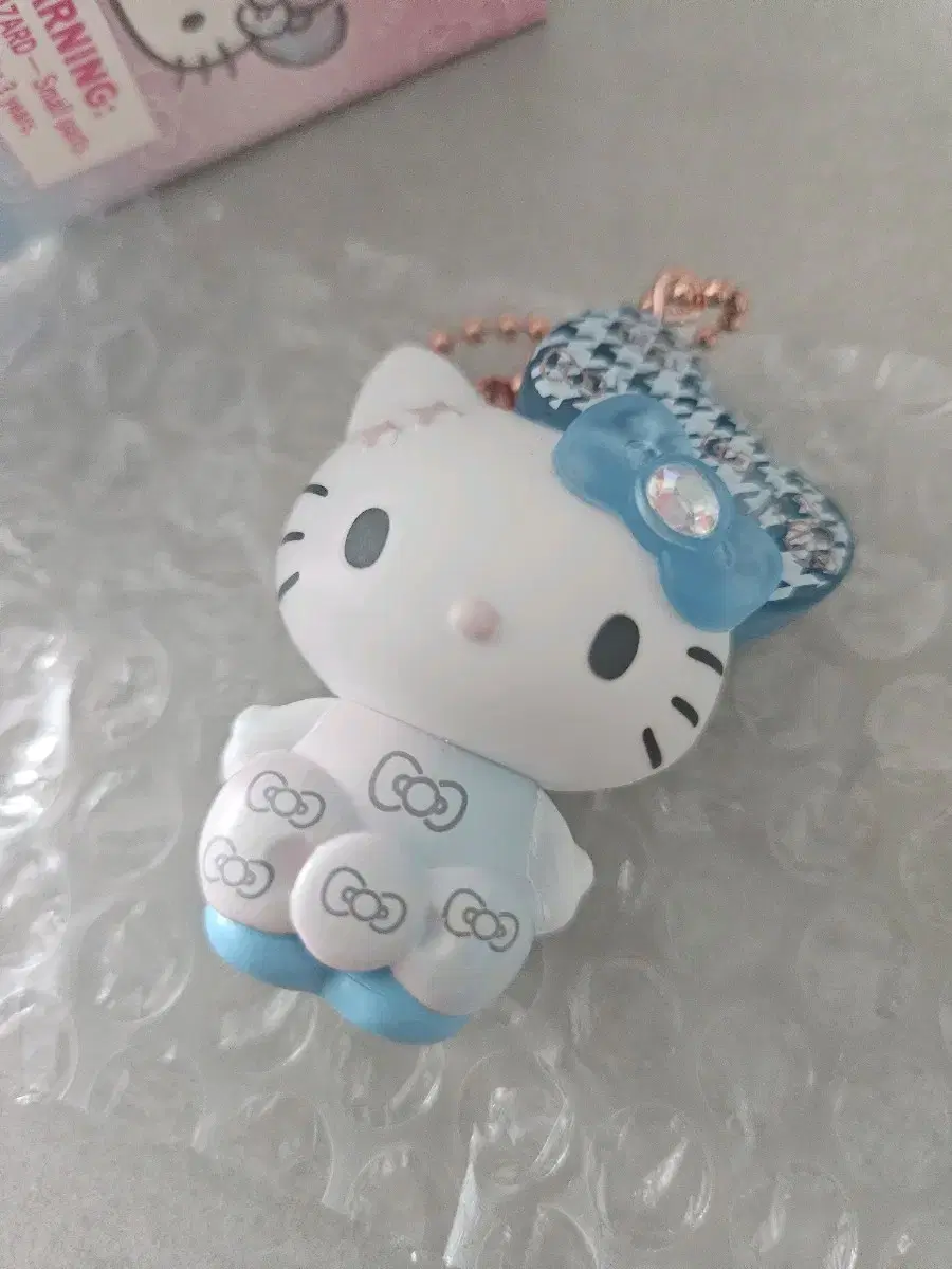 Fashionable Kitty Random keyring Bloo