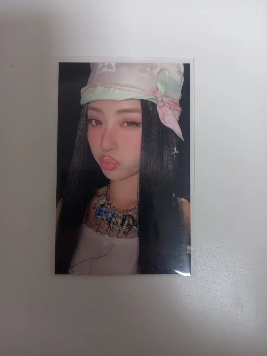 le sserafim huh yunjin e.ji universal ld photocard wts