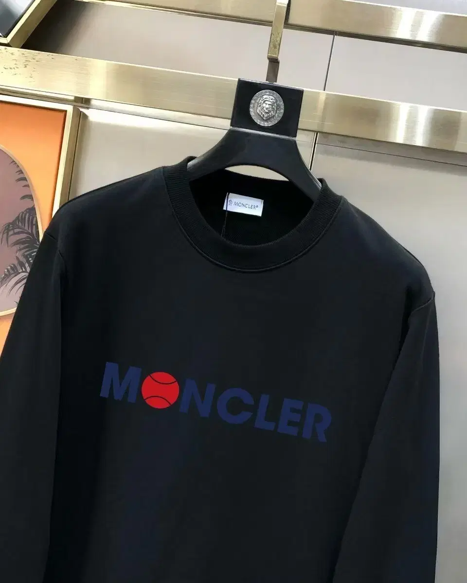 Moncler Black Long-sleeved Sleeveless Top