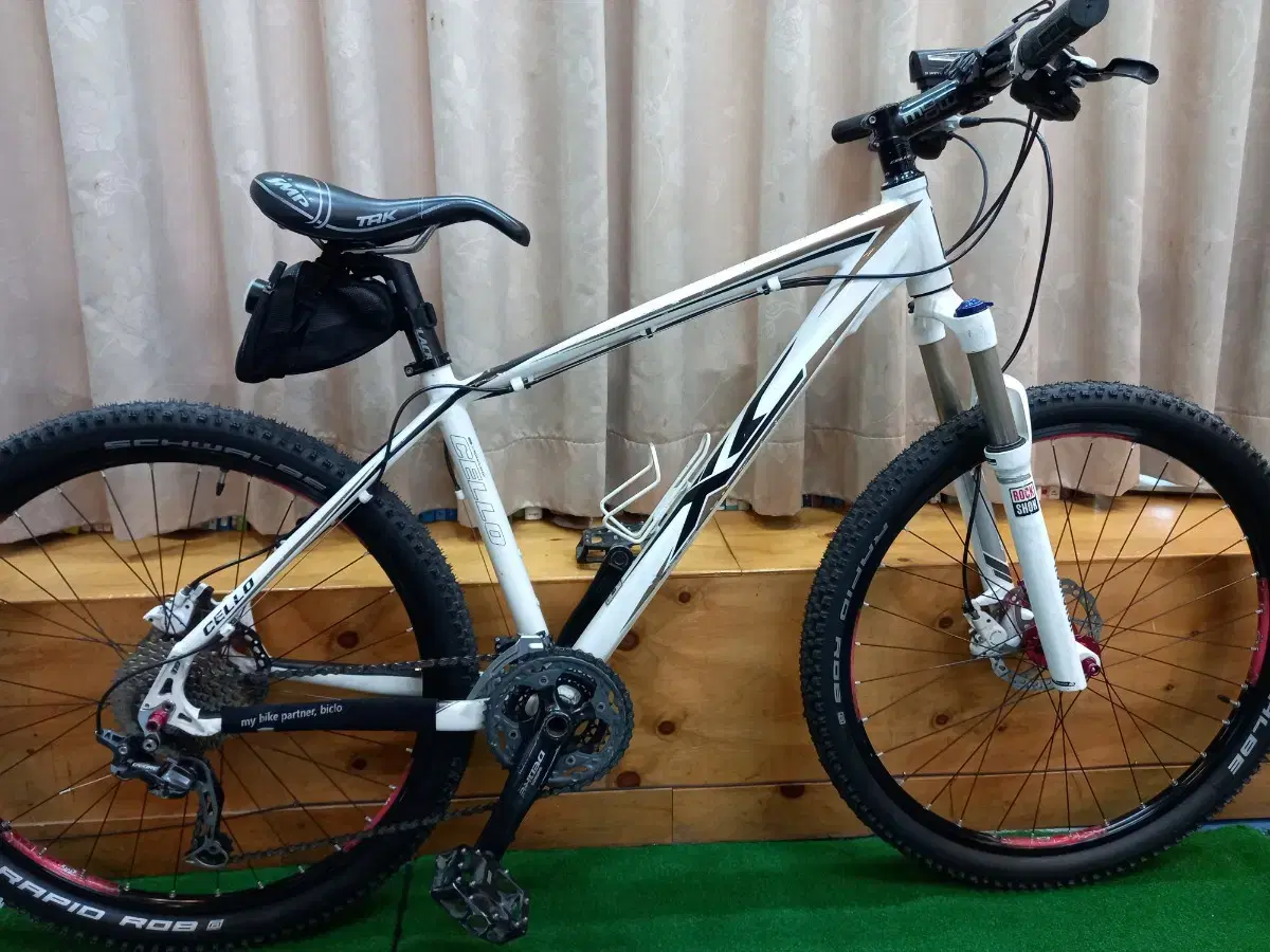 첼로 XC10 MTB 휠업글 가격인하