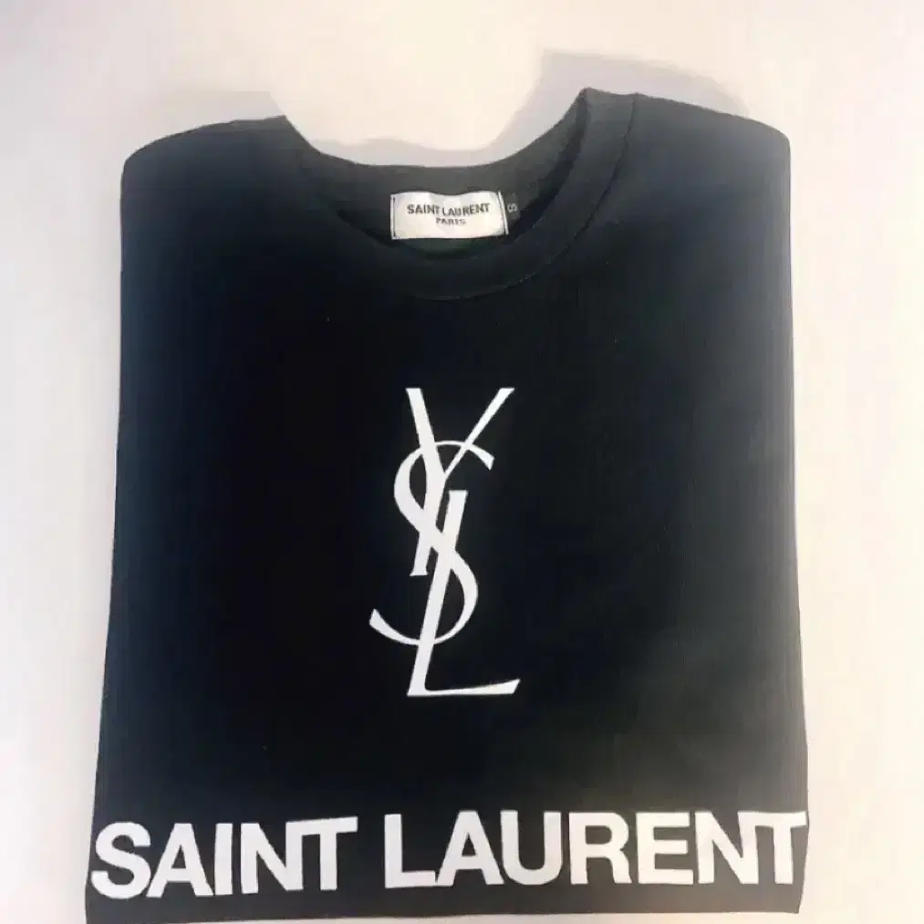 [급처!!! 거의 새상품] YSL 입생로랑 티셔츠