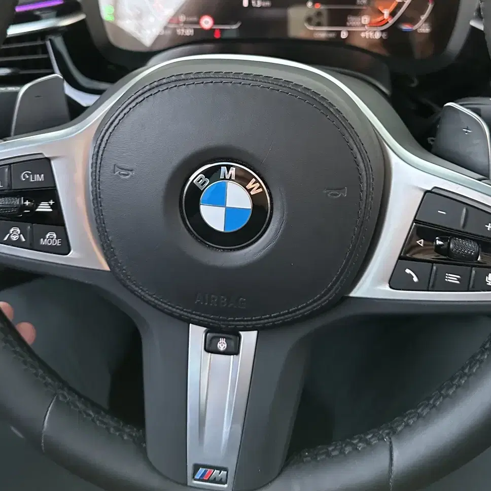 BMW순정 정품 G30 풀옵션 핸들y커버