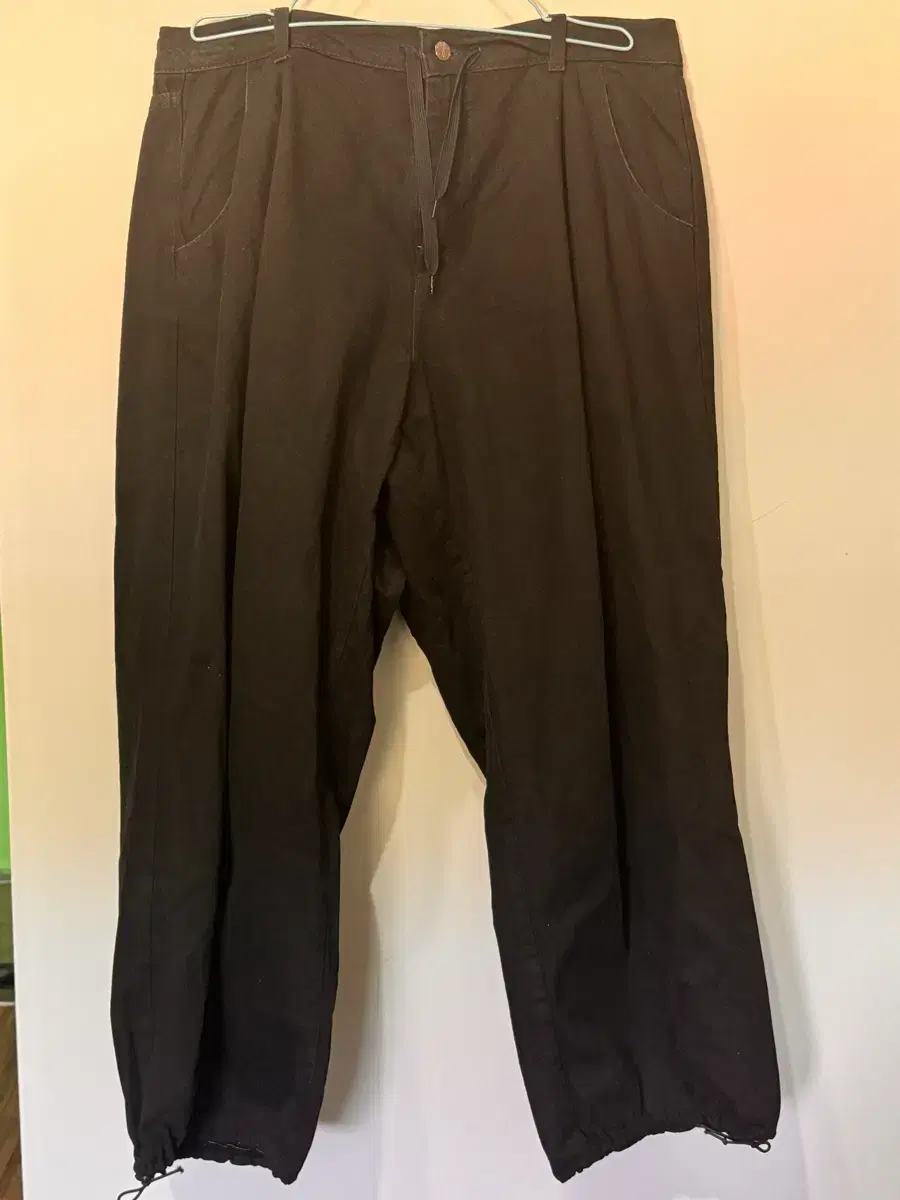 Sell black jeans