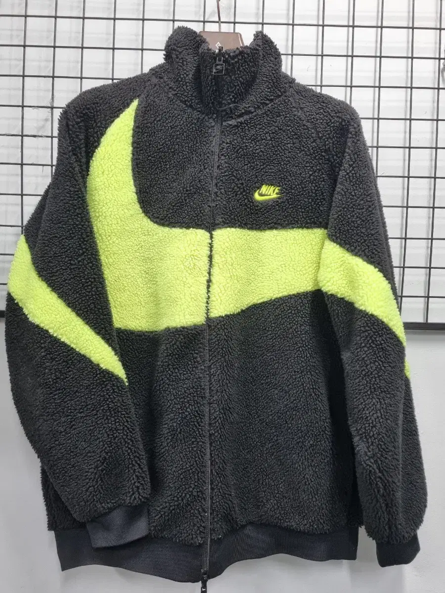 105XL Nike Big Swoosh Reversible Fleece Jacket.