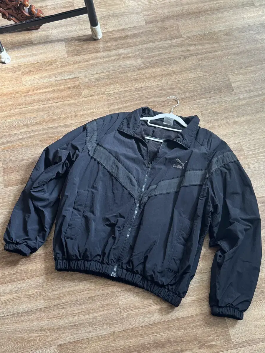 PUMA Army Woven Windbreaker