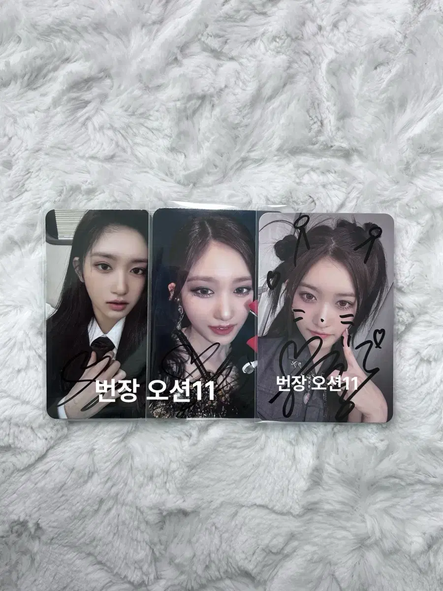 ive leeseo i.m Maine Alpo unreleased photocard sign photocard sign poca sign polaroid SissekingPhotocard WTS