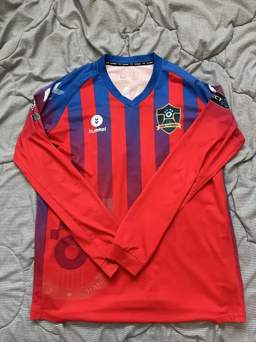 Hummel Soccer Training Long Sleeve Tee