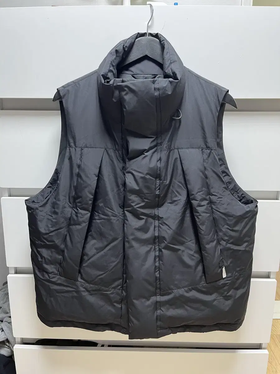 Daiwafier39 23FW Gore-Tex Infinity padded vest black s sells.