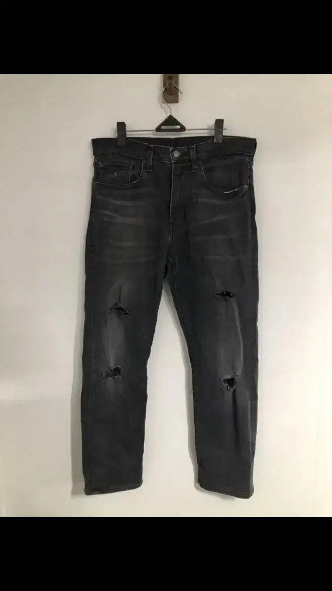 Black Tab Levi's Black Jeans 34