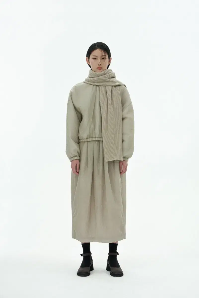 아모멘토 RIBBED BOLERO/MUFFLER