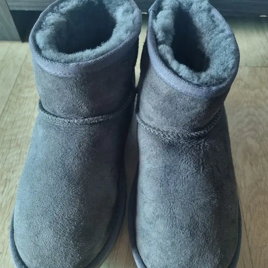 UGG 어그부츠 220