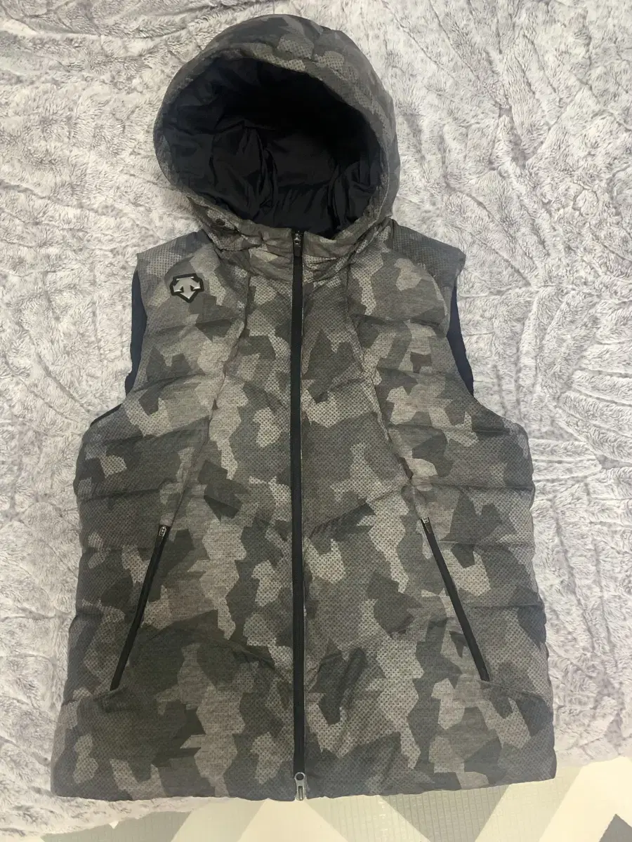 [110] Descent Camo Vest Padded