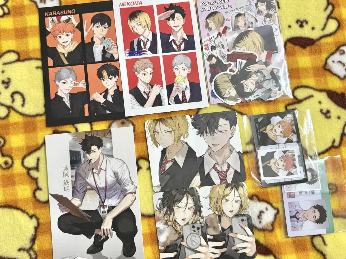 Haikyuu Limumu-nimanim sells merchandise at the Tongpan