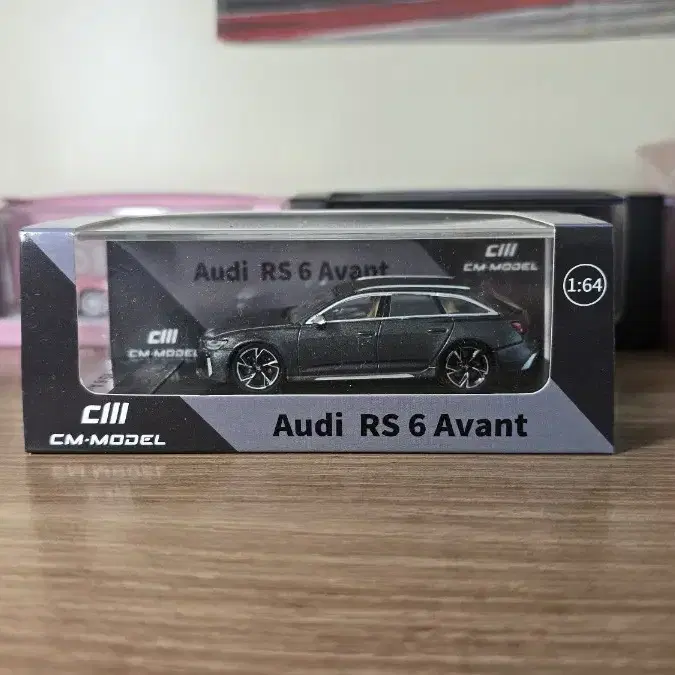 1:64 RS6 아반트 팝니다