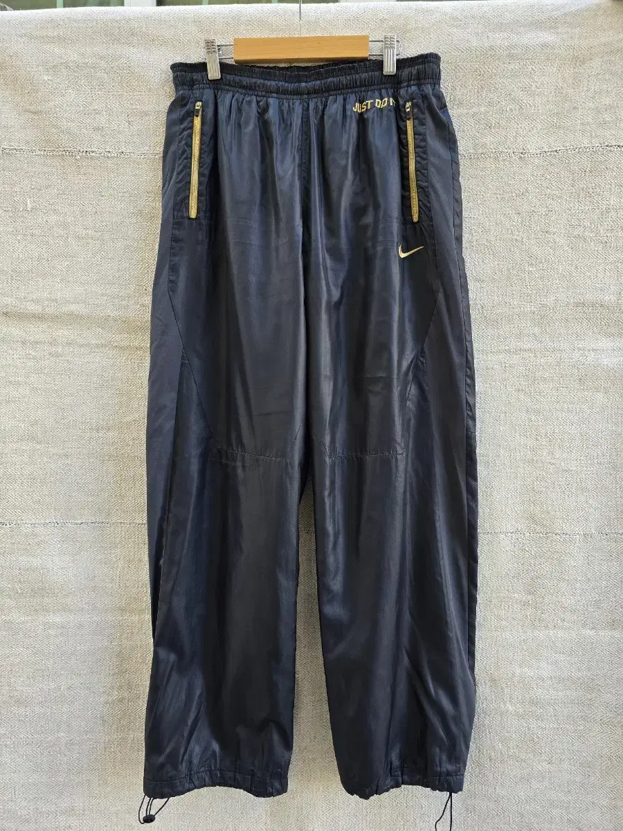 00s Nike Gold Jogger Pants