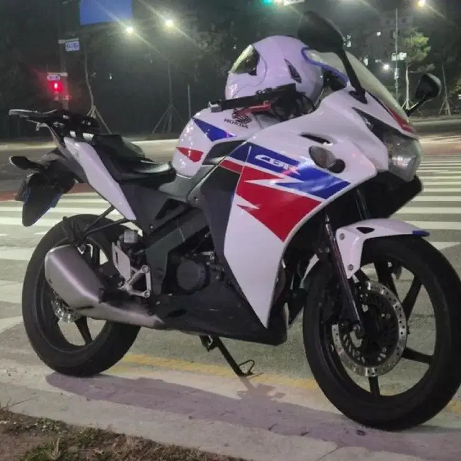 cbr125 16년식 건담