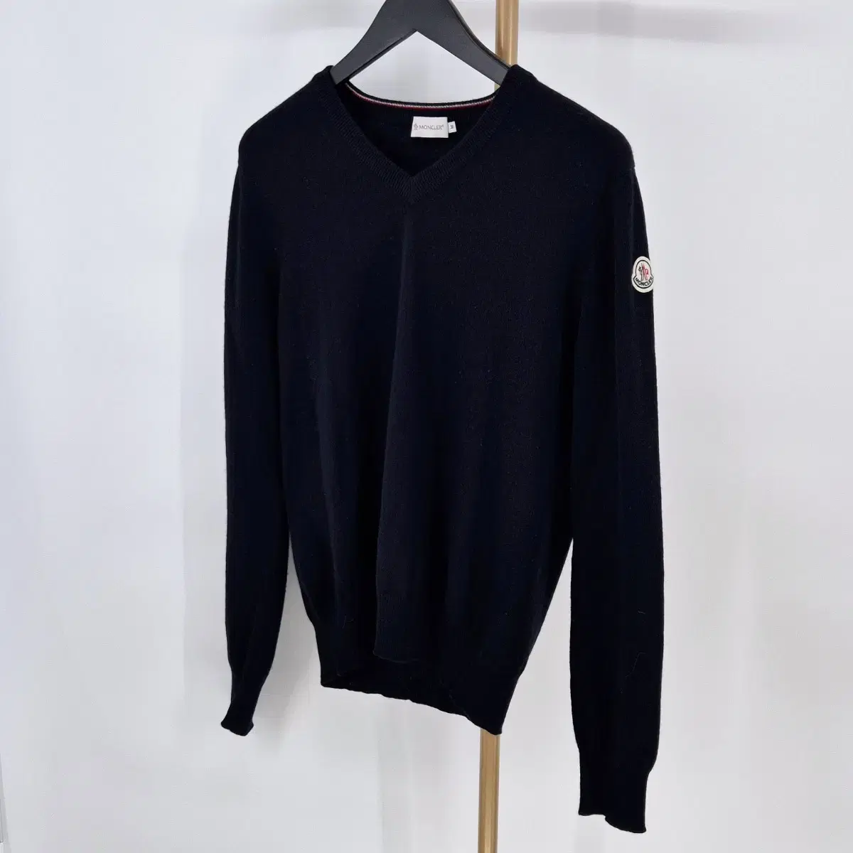 [size M] Moncler V-neck knit sweater navy