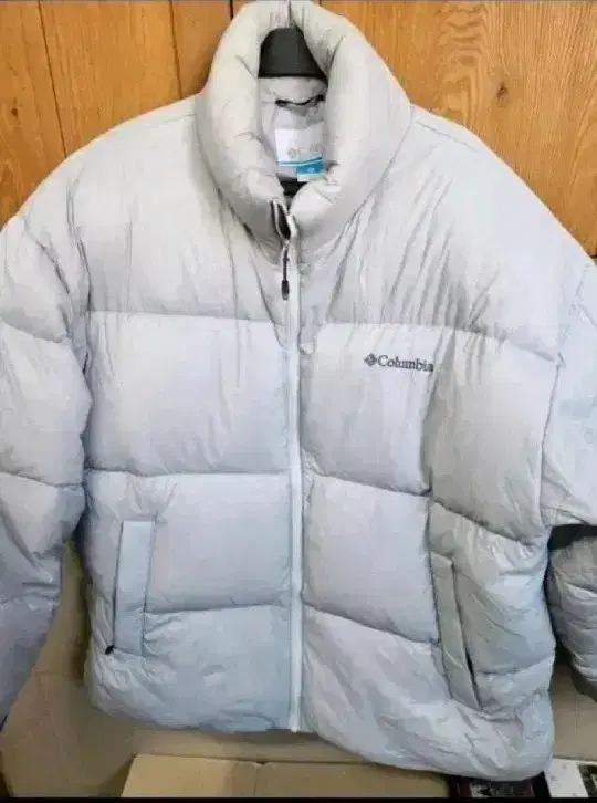 Columbia Puffer Jumper Size 110