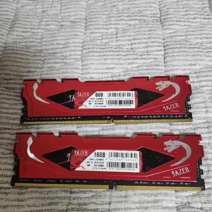 Jazer DDR4 튜닝램 3200mhz cl18 16gb + 8gb