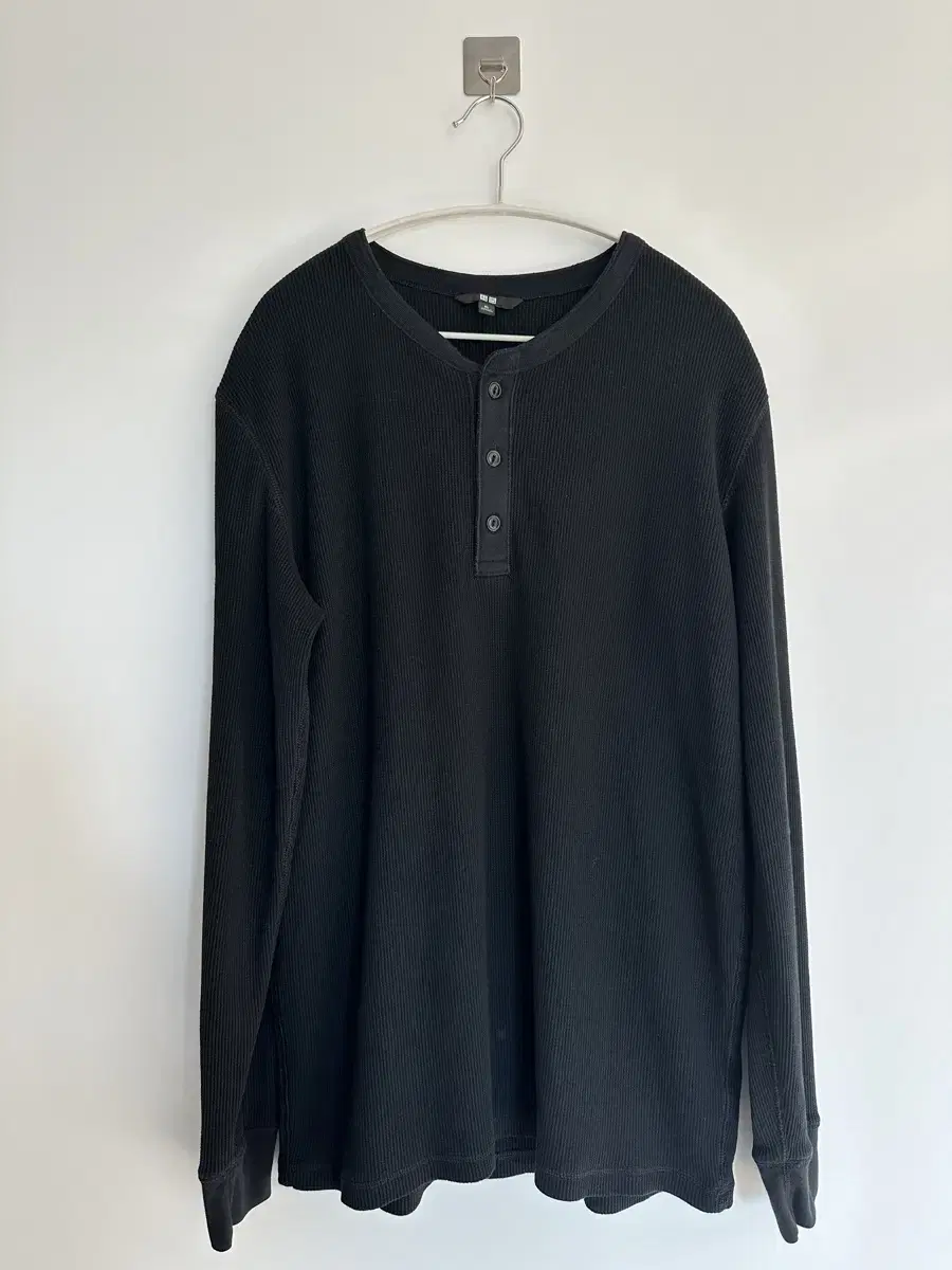 Uniqlo Long Sleeve T-Shirt XL