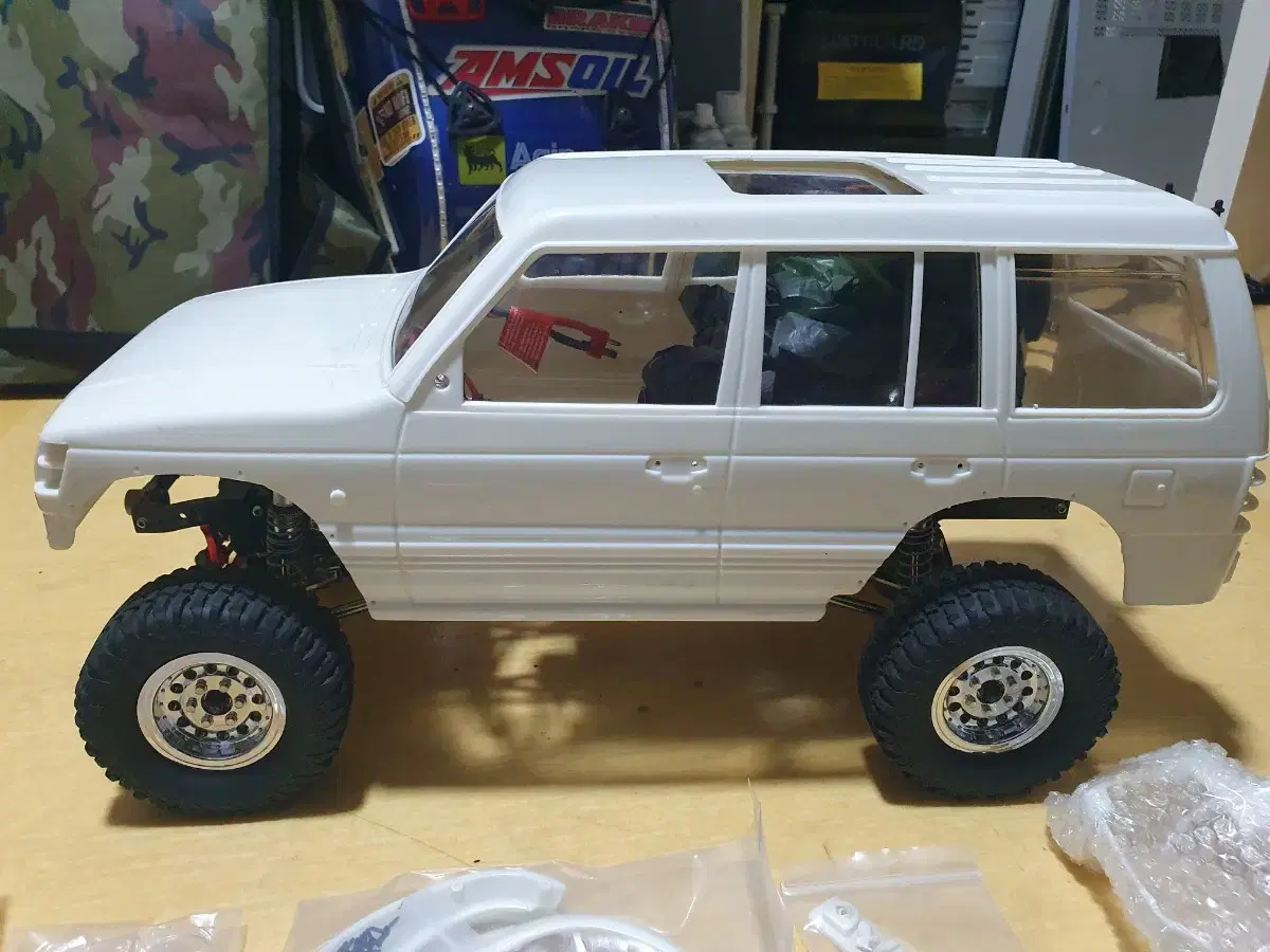 rc카 Scx-10 메탈 파제로 팝니다