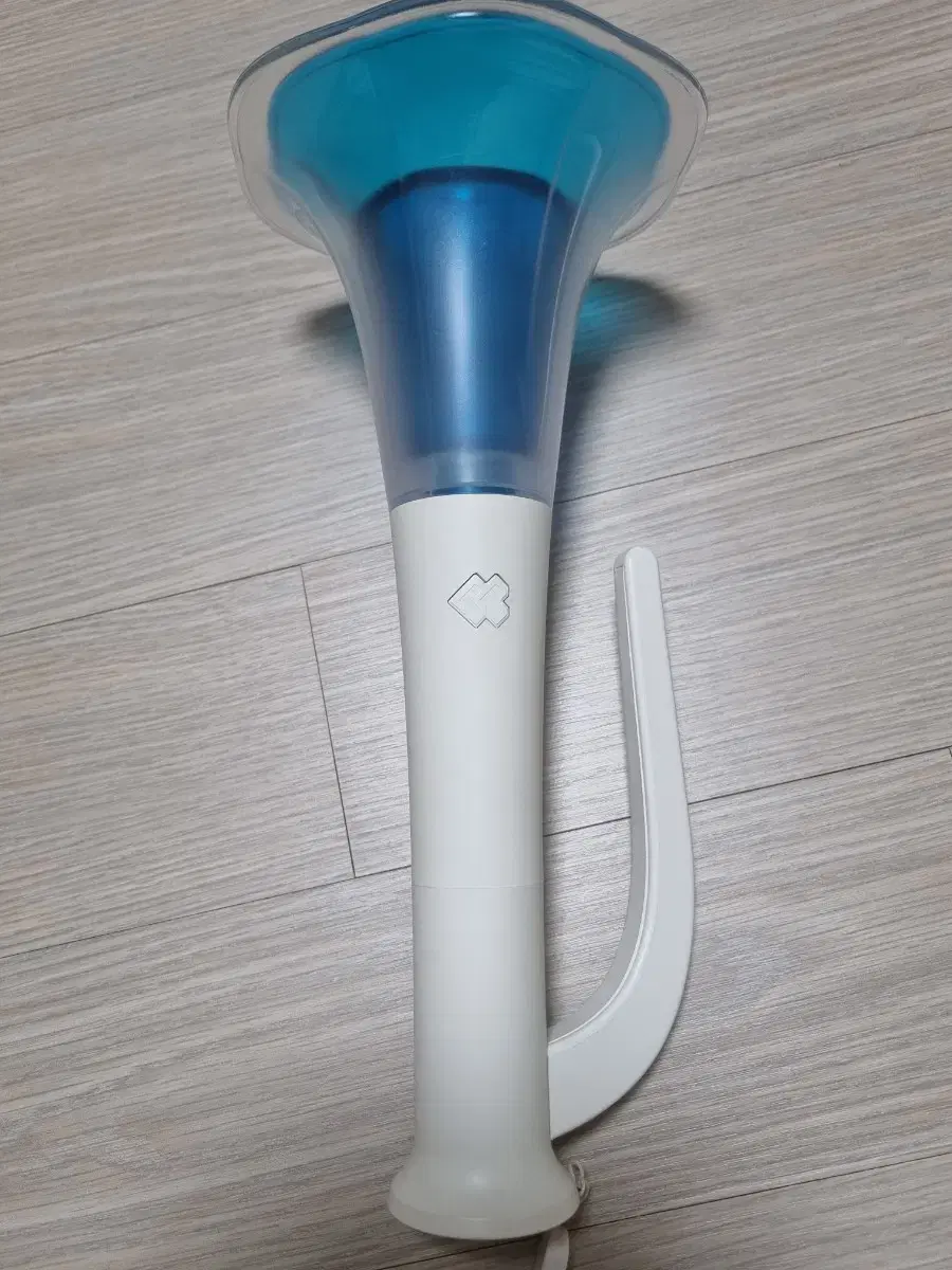 BTOB lightstick with 2 boxes of bugle bong version