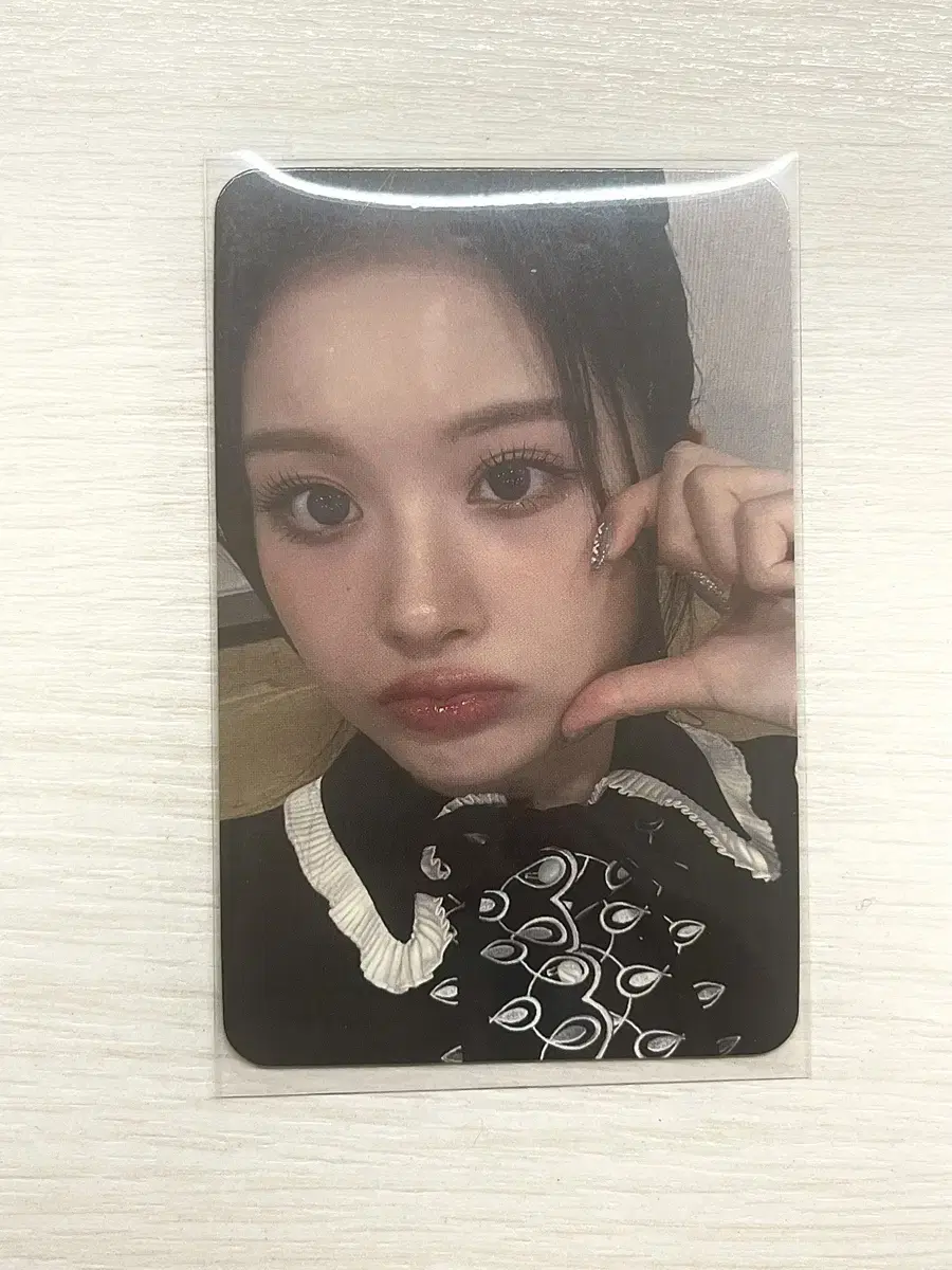 Sullyoon photocard sell it!