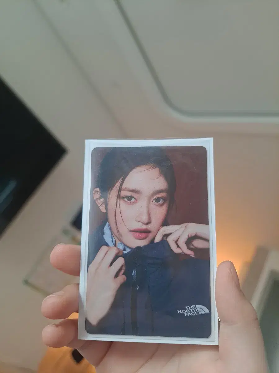 Ive leeseo the north face reversible photocard