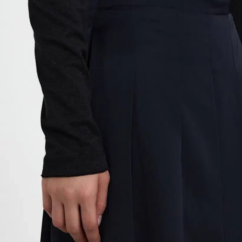 [새상품]유스 우먼 youth Pleated Midi skirt-Navy