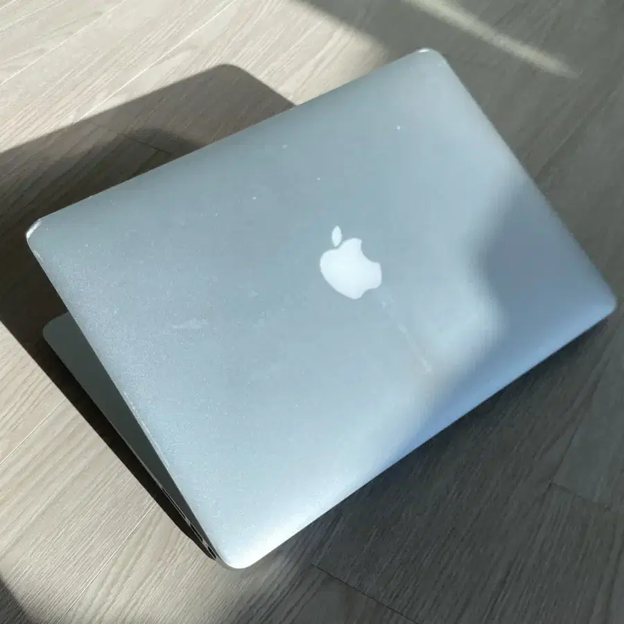 MacBook Air 13-inch노트북, Early 2015